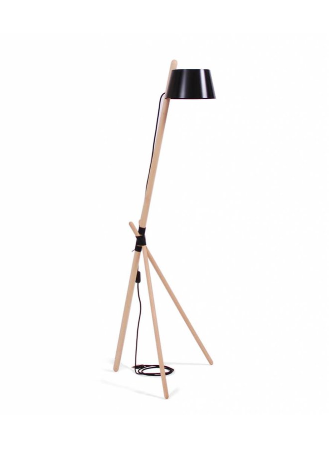 Design-Stehlampe "KA M" von Woodendot