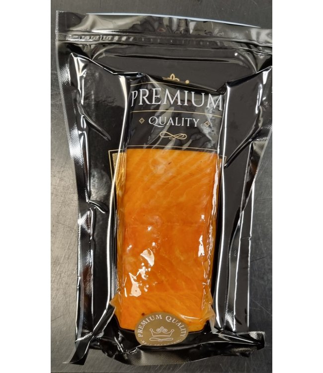 Warm gerookte zalm moot (200 gr +/- )