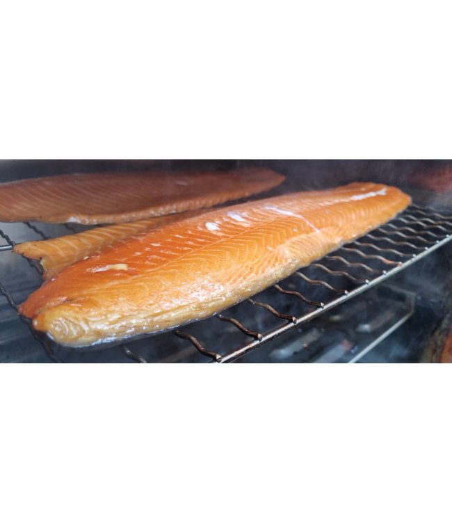 Warm gerookte zalm (hele zijde)