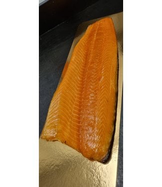 Warm gerookte zalm (hele zijde)