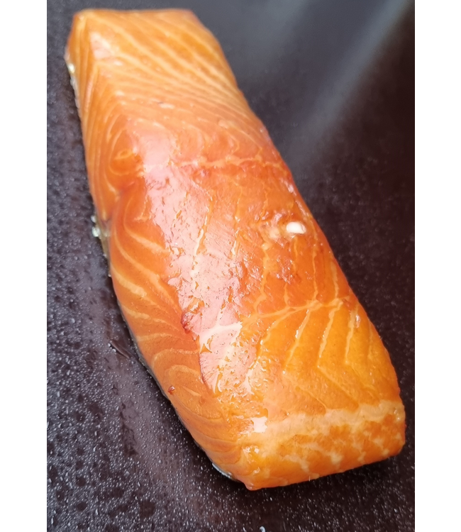 Warm gerookte zalm moot (200 gr +/- )