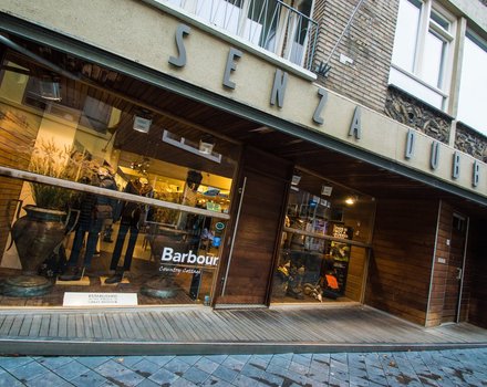 Senza Dubbio, Route winkel locatie & Openingstijden.