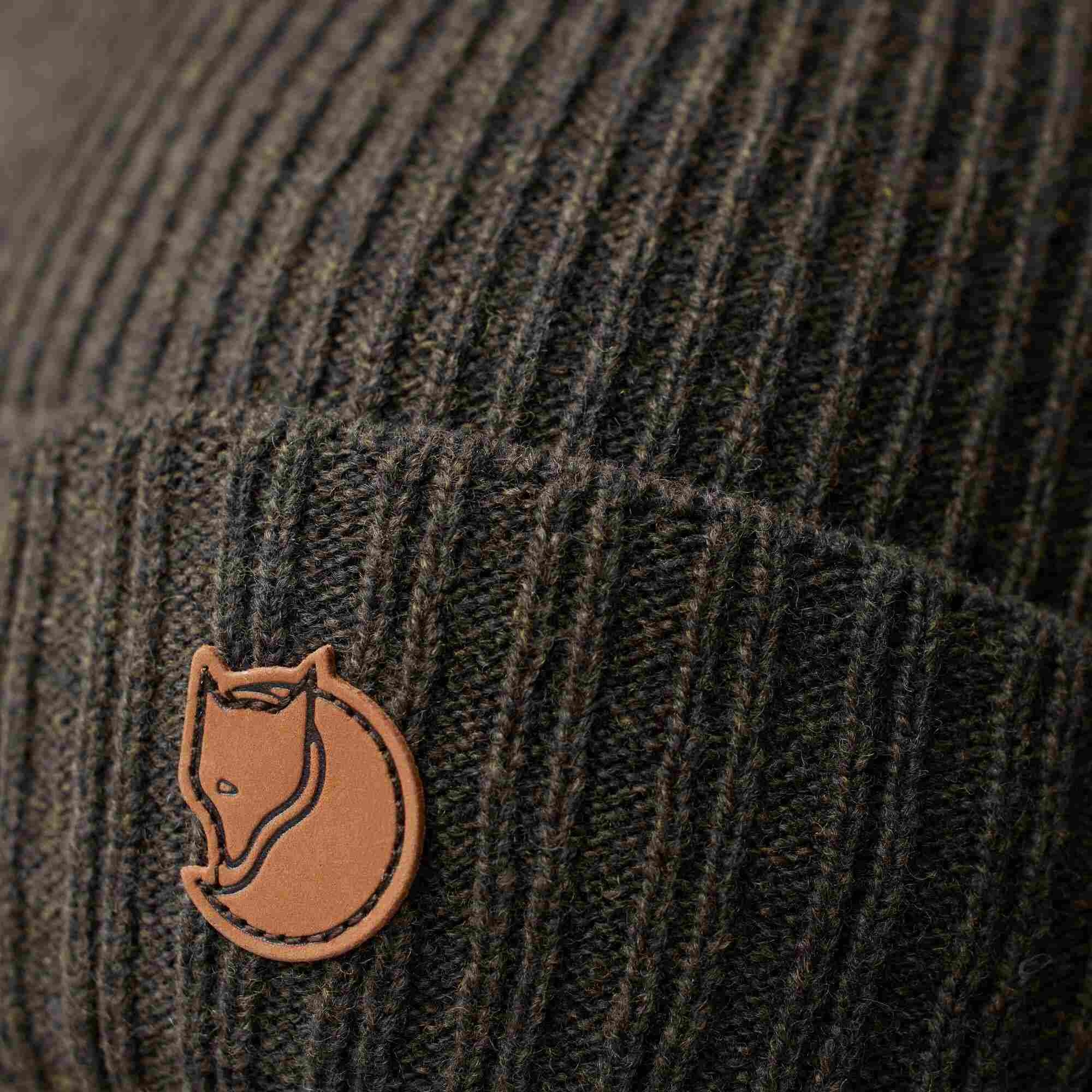 Fjällräven Sörmland Reversible Beanie Dark Olive-9