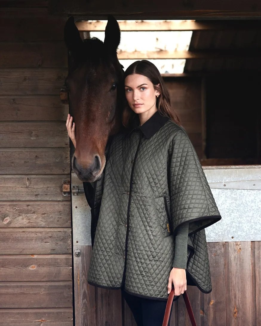 Barbour Oakham Quilted Cape Olive-10