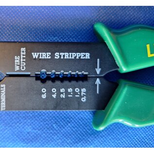 Cable-Engineer AMP tang - Multi krimp- en striptang met knip, strip en krimpgedeelte