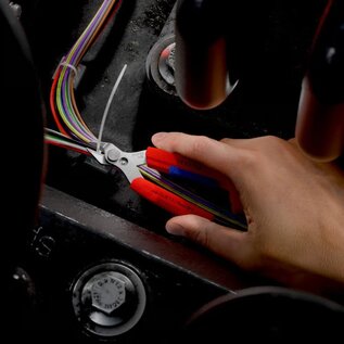 KNIPEX KNIPEX Slim Knips kniptang met gereedschapshouder - 7803150 V01