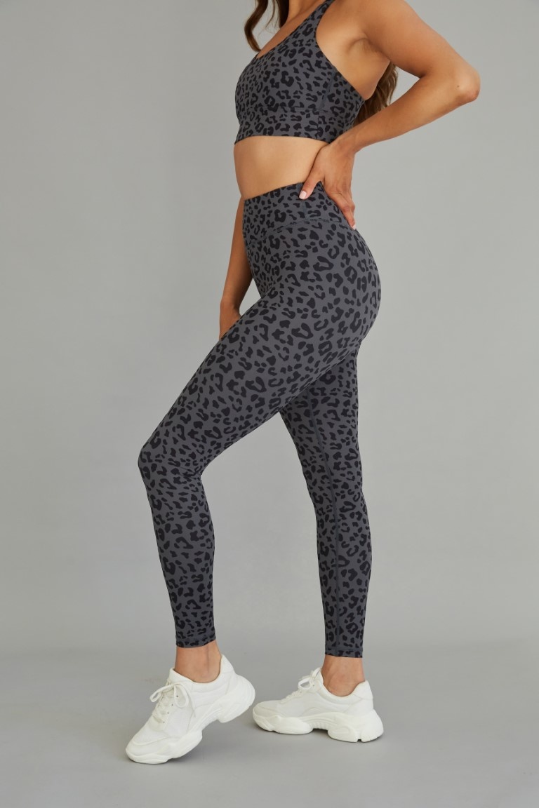 NVGTN Leopard Seamless Leggings - Black Speckled |