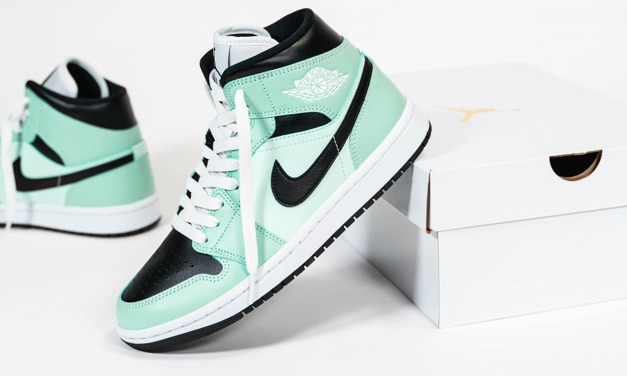 air jordan mid aqua blue