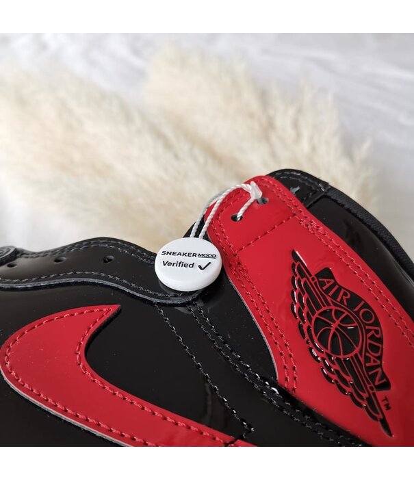 Nike Air Jordan 1 Retro High Patent Bred / 555088-063 - SneakerMood