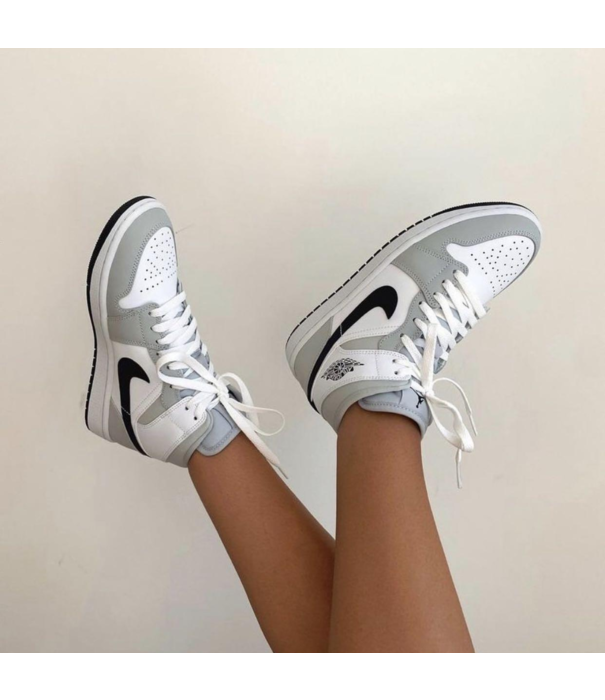 Nike Air Jordan 1 Mid Light Smoke Grey (W) / BQ6472-015 - SneakerMood