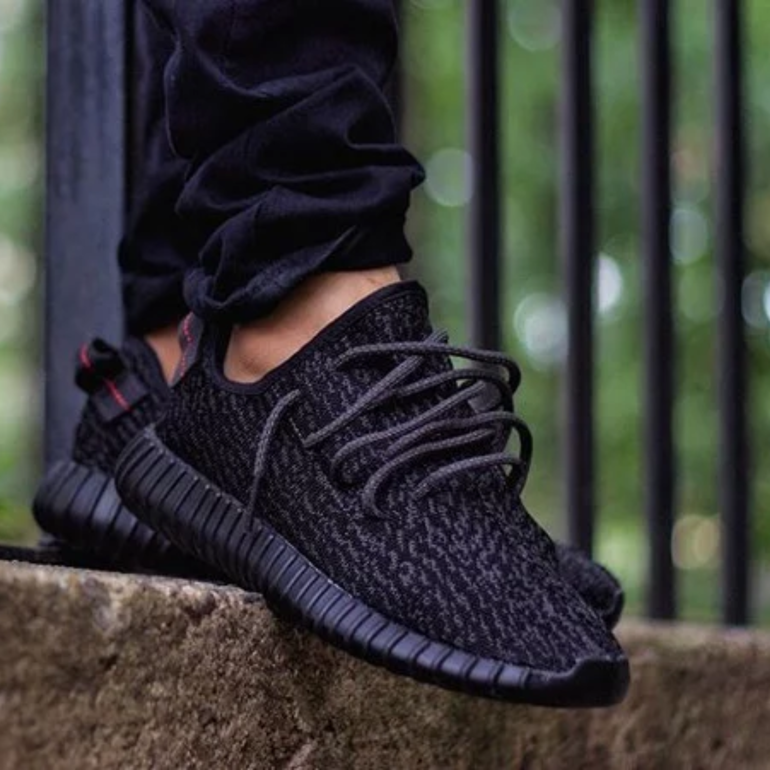 YEEZY BOOST 350 PIRATE BLACK - スニーカー