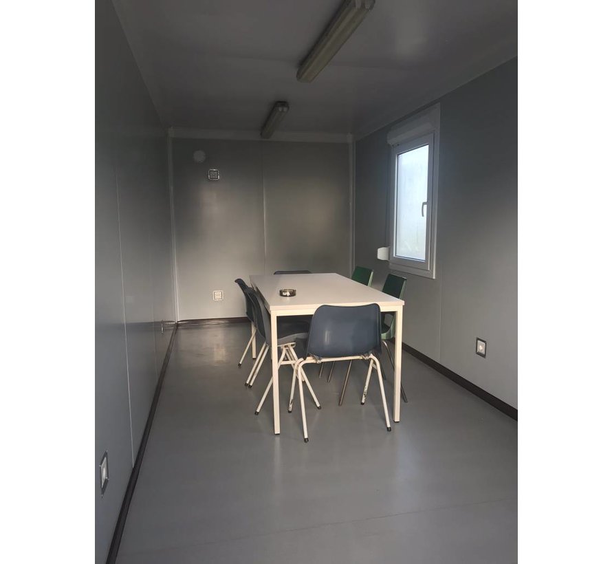 Bureaucontainer 20&quot; incl. stoelen, tafel en verwarming Gebruikttekoop.nl