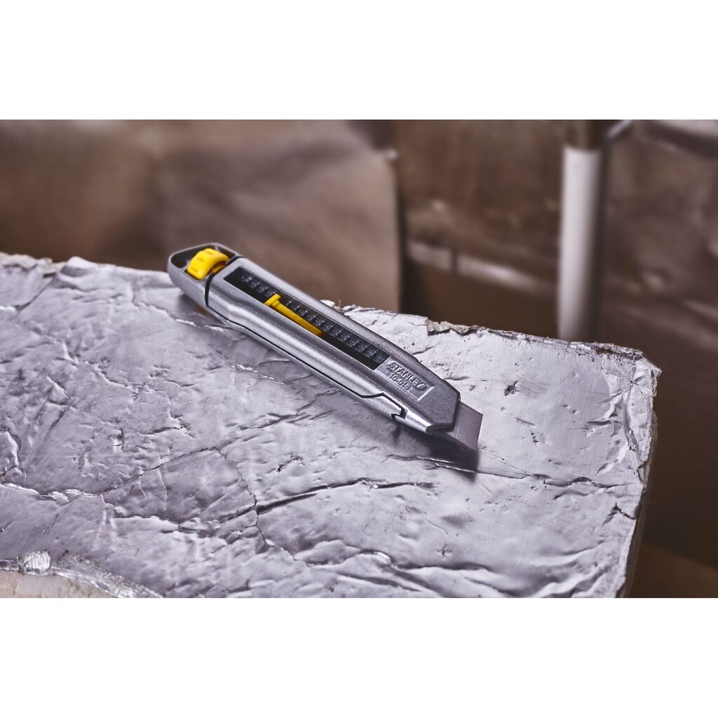 Stanley Interlock Afbreekmes 18mm