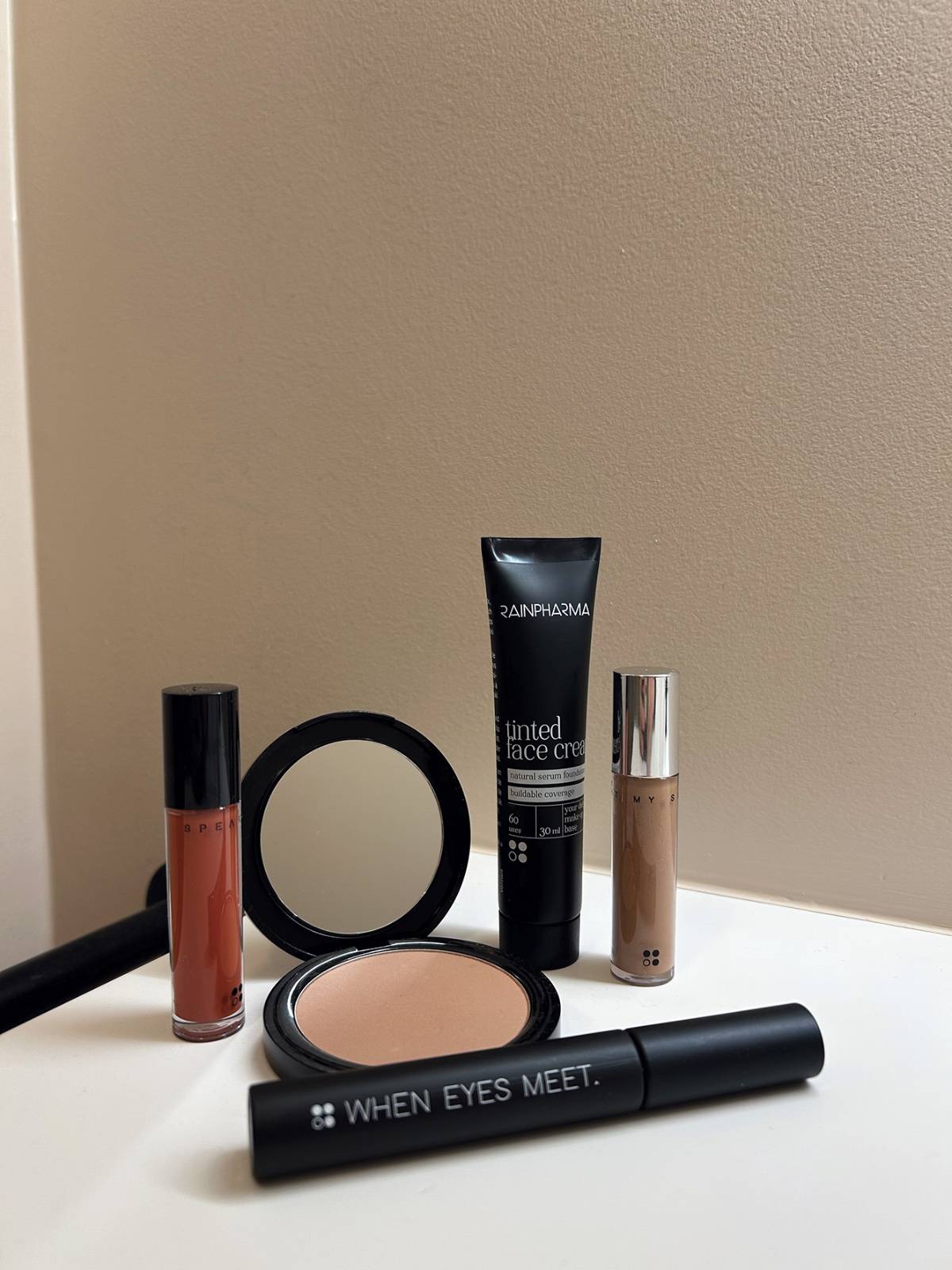 Cadeau bij 3 make-up producten-1