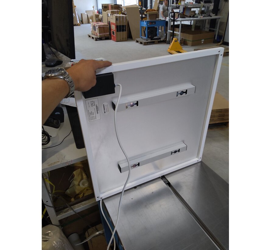 Tweedekans - QH-AK Serie infraroodpaneel 60 x 60cm - 350Watt - Default