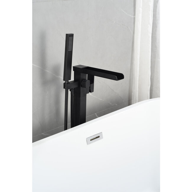 Vrijstaande badmengkraan – inclusief handdouche – mat zwart