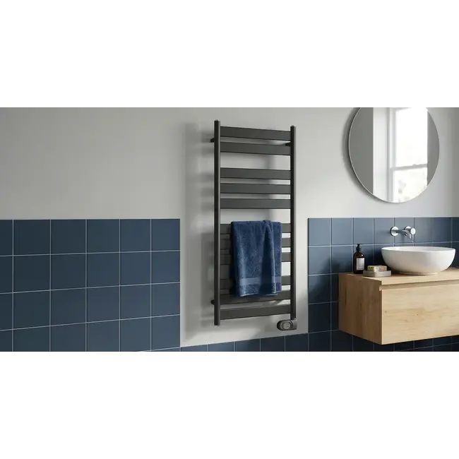 Adax Comfort elektrische handdoekradiator 300-600Watt zwart