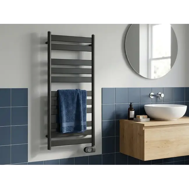 Adax Comfort elektrische handdoekradiator 300-600Watt zwart
