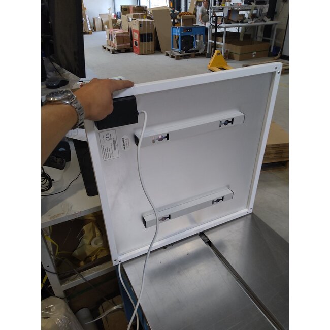 Tweedekans - QH-AK Serie infraroodpaneel 60 x 60cm - 350Watt - Default