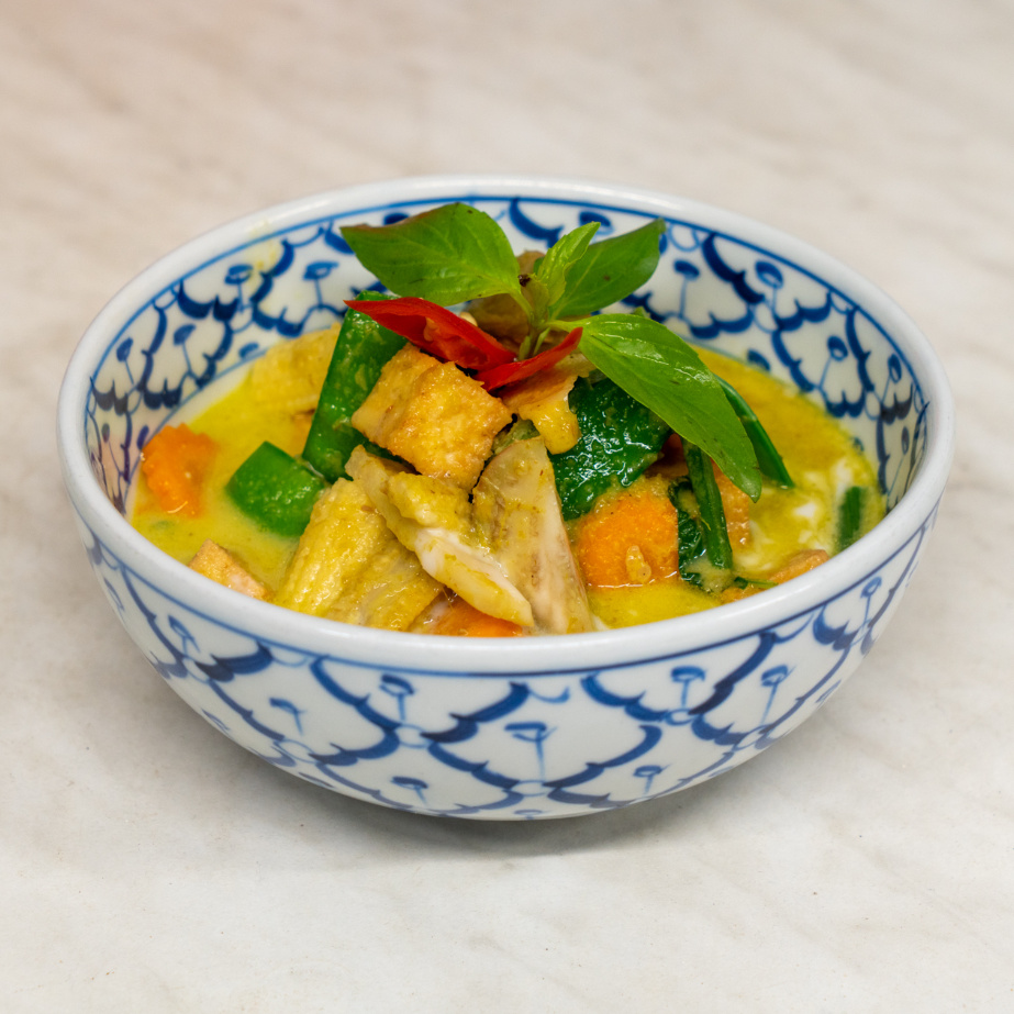 Thaise groene curry met tahoe en vele groenten (2p)