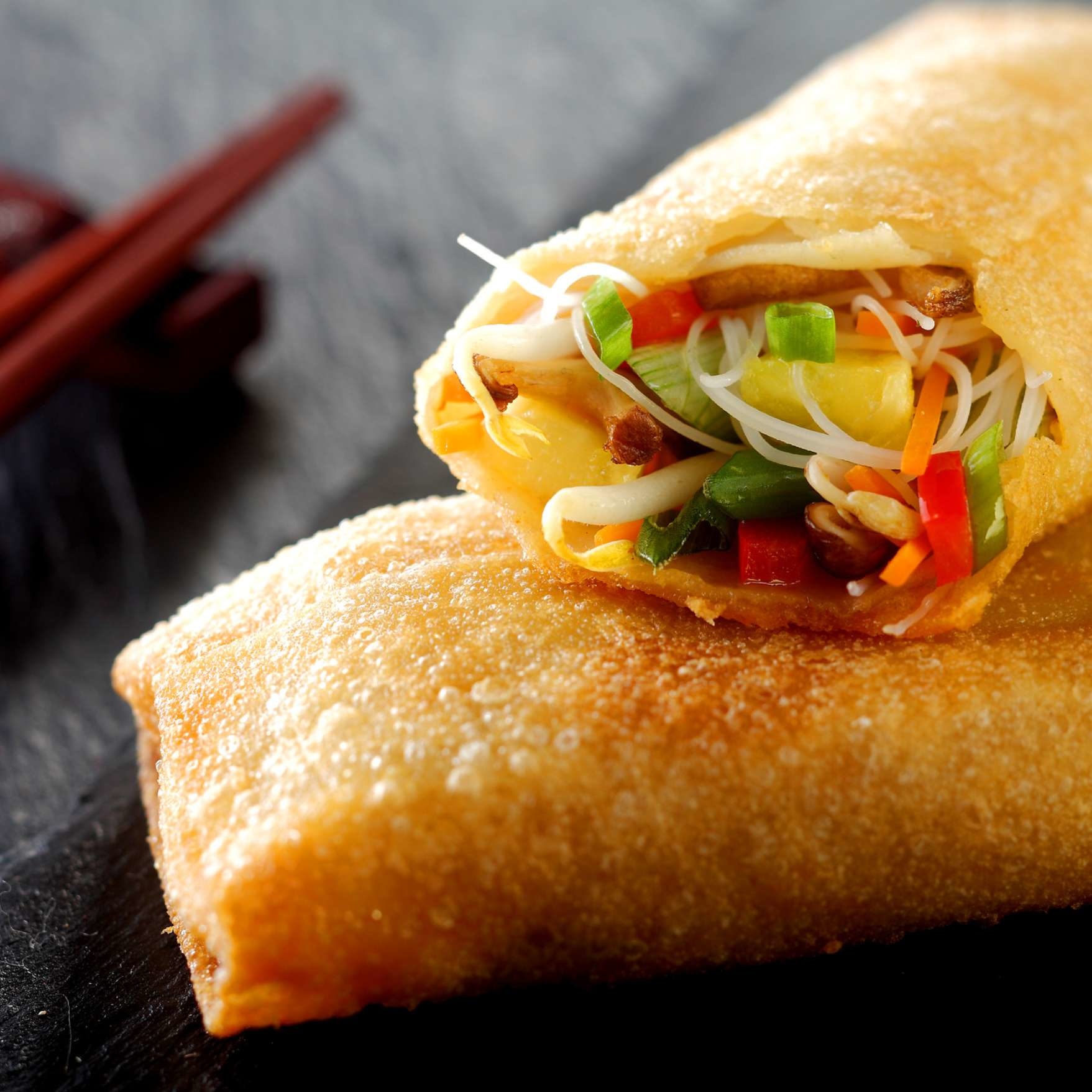 Grote Indonesische vegetarische loempia, handgemaakt door Toko Bopp ...