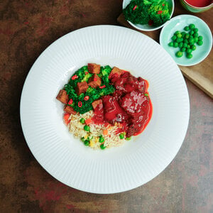 Streetfood By Han zoetzure beef met brocoli en nasi