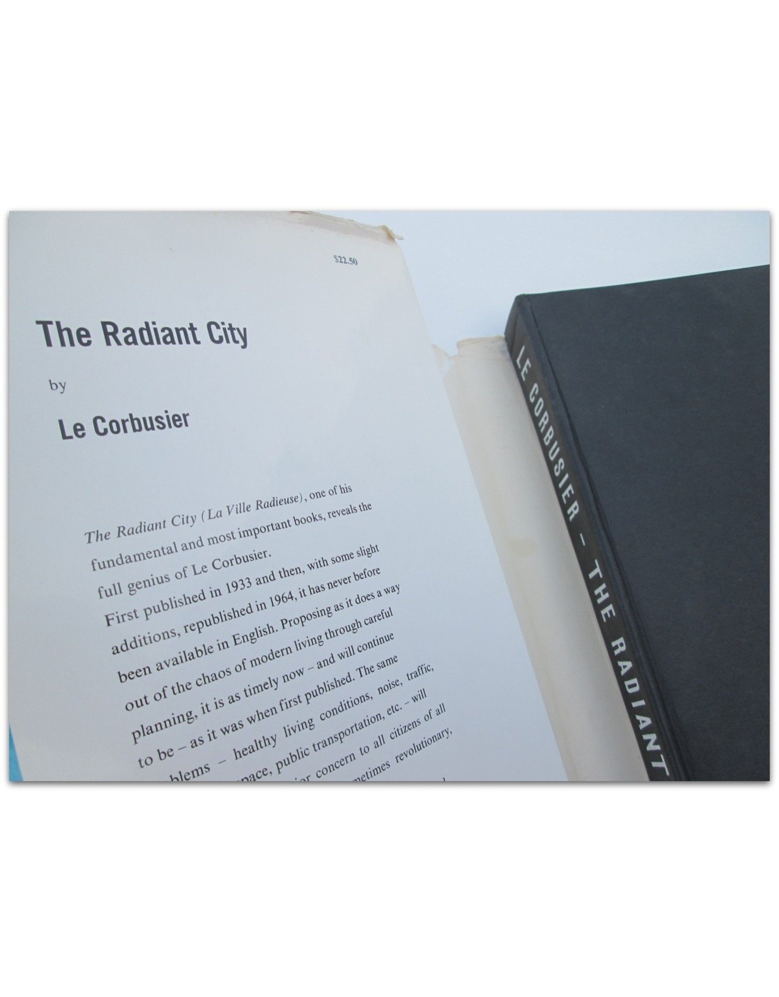 Le Corbusier - The Radiant City - Elements of a doctrine of urbanism to be used as the basis of our machine-age civilization