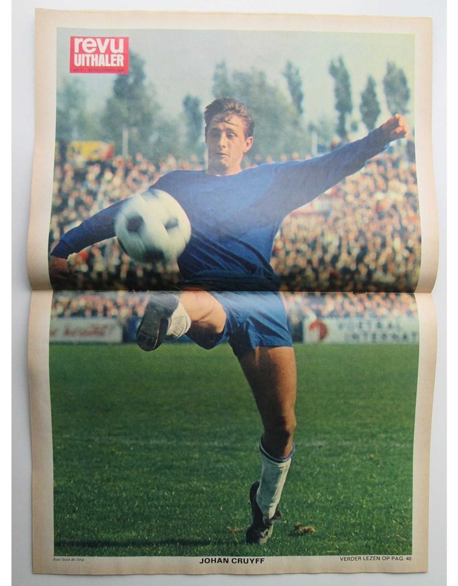 REVU Blad met het beeld van nu Nr. 52 - December 1967 [met Johan Cruyff poster]