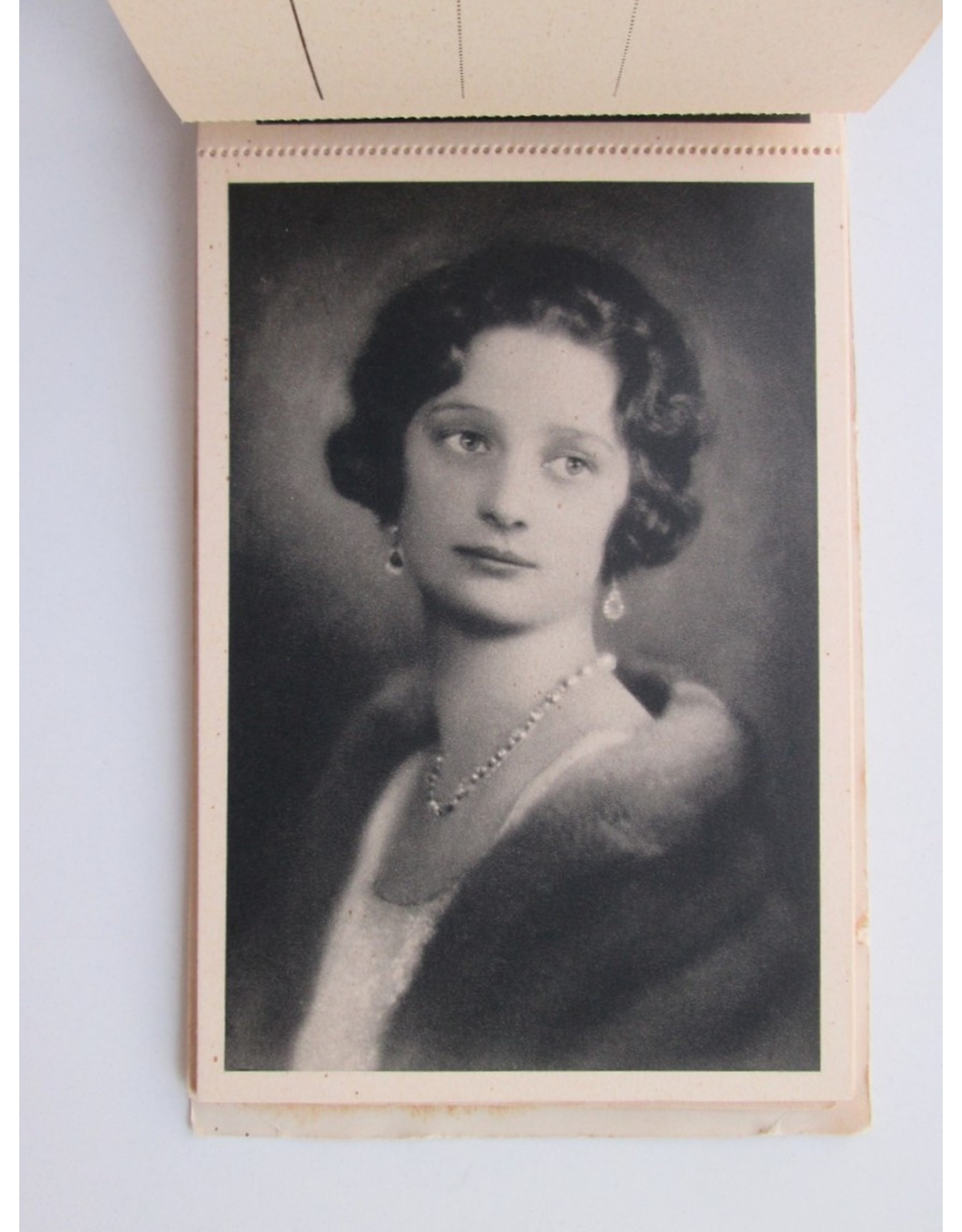 [Carte Postale] - Astrid Reine des Belges 1905-1935: 10 portraits Cartes postales