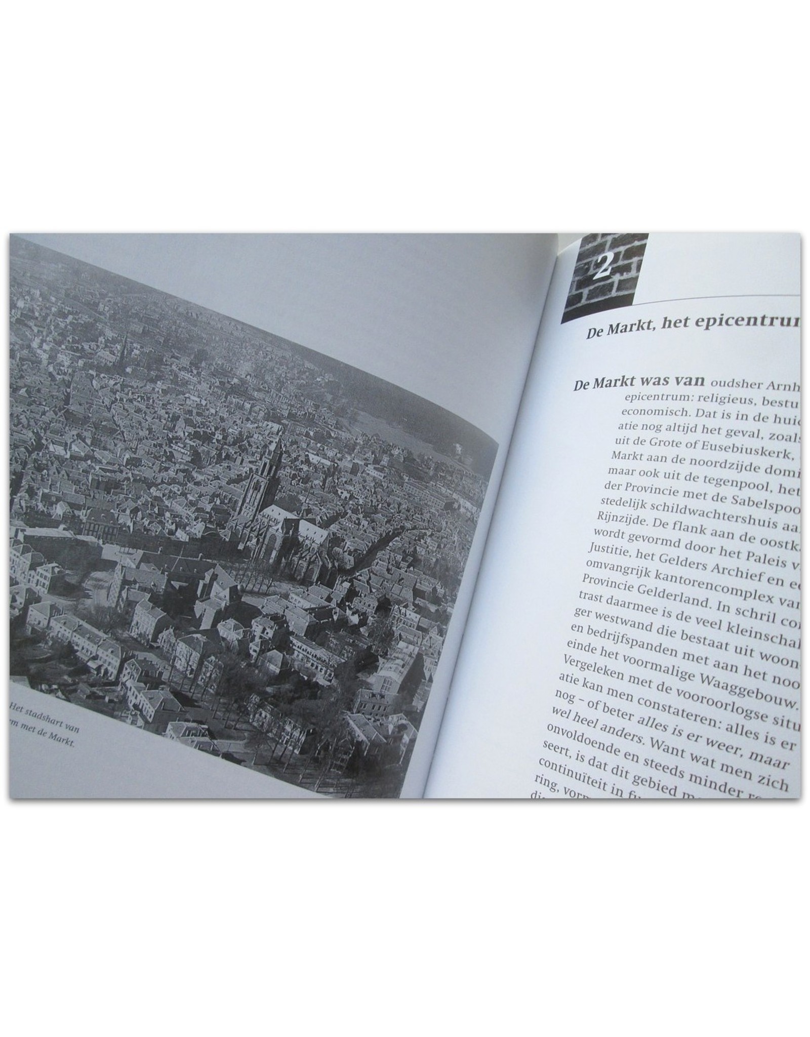 [Matrijs] A.G. Schulte - De verdwenen stad. Arnhem voor de verwoesting van 1944-1945