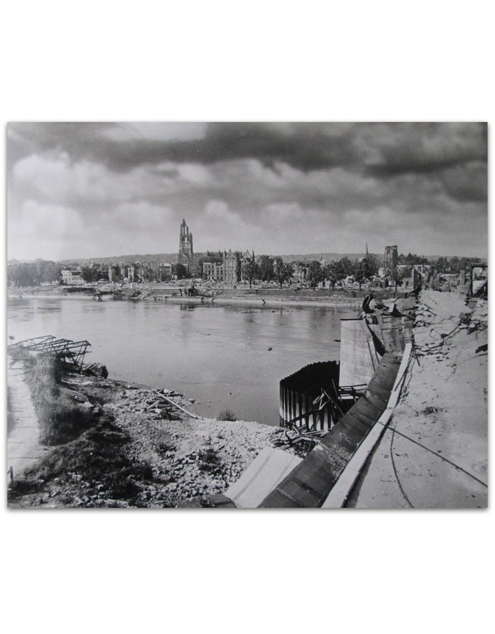 [KLM Aerocarto] - [The destroyed city center of Arnhem after 1945]