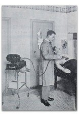 Dr. Med. J. Voorhoeve [ed.] - De Dokter in Huis. Populair Tijdschrift voor de Volksgezondheid. Dertiende jaargang (1932)