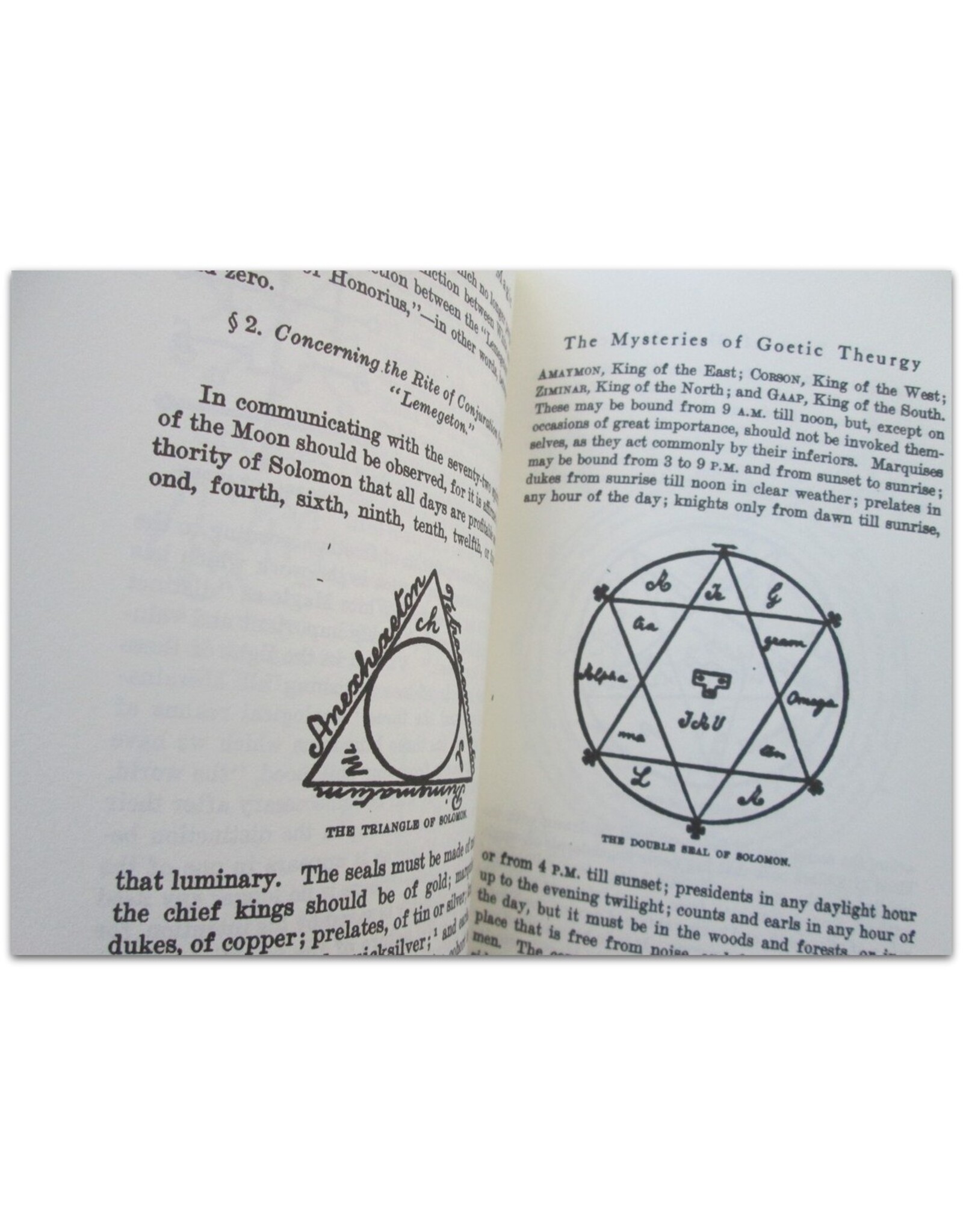 Arthur Edward Waite - The Book of Black Magic And Of Pacts. Including the Rites and Mysteries of Goetic Theurgy, Sorcery and Infernal Necromancy. Prepared for Publication under the Editorship of L.W. de Laurence. [Tenth edition]