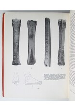 S.A. Semenov - Prehistoric Technology. An Experimental Study of the oldest Tools and Artefacts from traces of Manufacture and Wear.