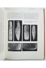 S.A. Semenov - Prehistoric Technology. An Experimental Study of the oldest Tools and Artefacts from traces of Manufacture and Wear.