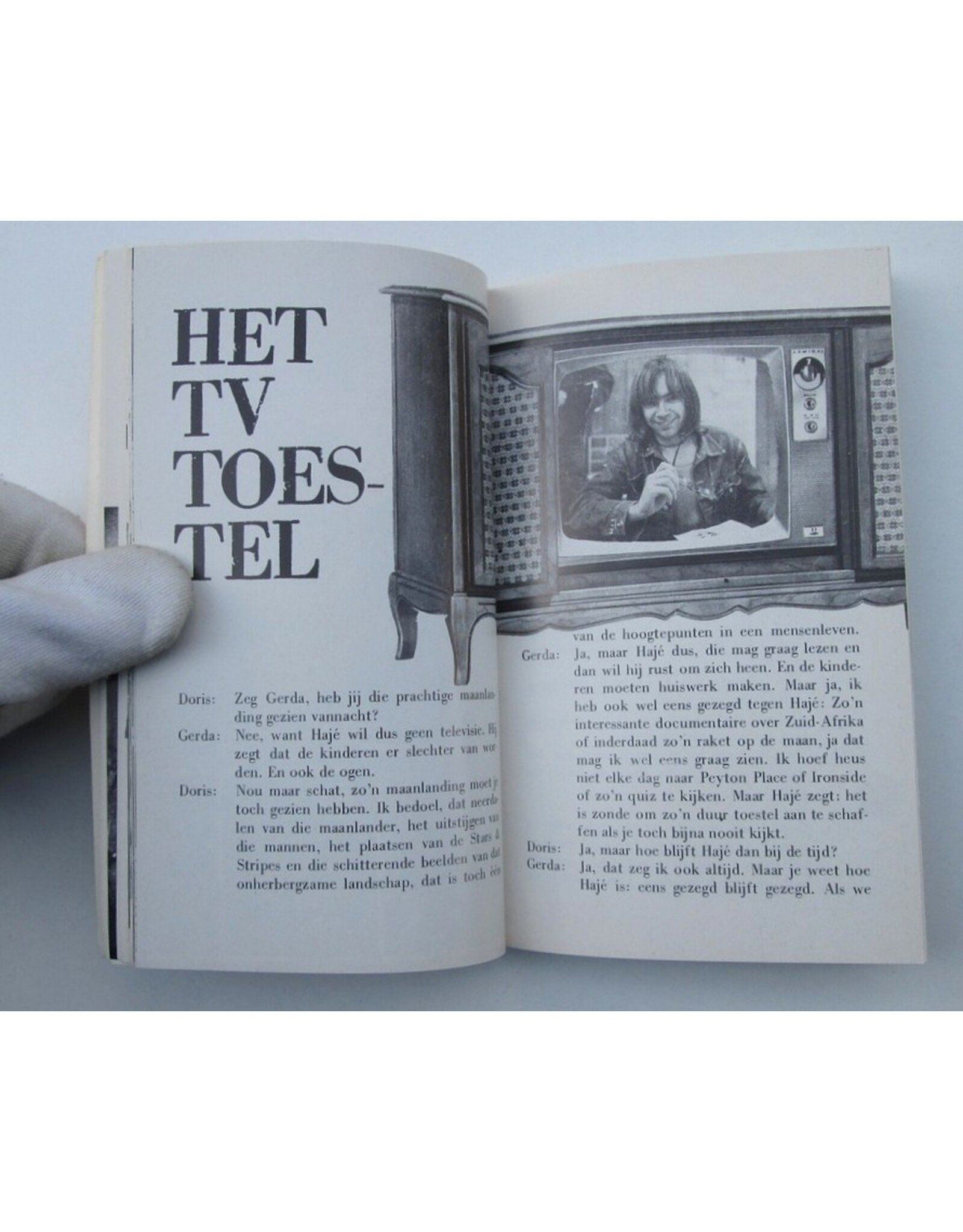 Rik Zaal's Gratis en toch voor niks. Met bijdragen van [i.a.]  Henri Knap [and]  JAN CREMER