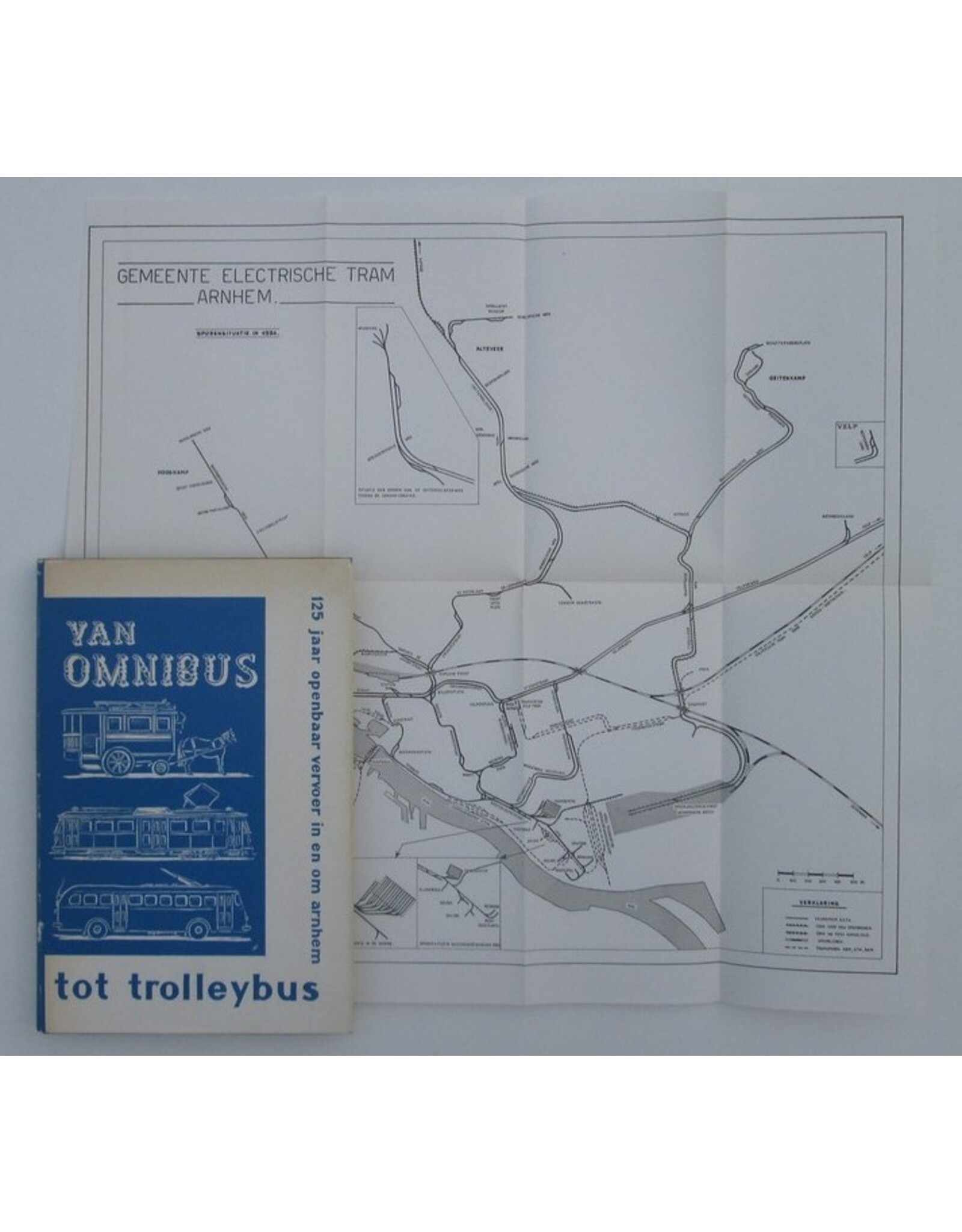 J. Bronkhorst [i.a.] - Van omnibus tot trolleybus. 125 jaar openbaar vervoer in en om Arnhem