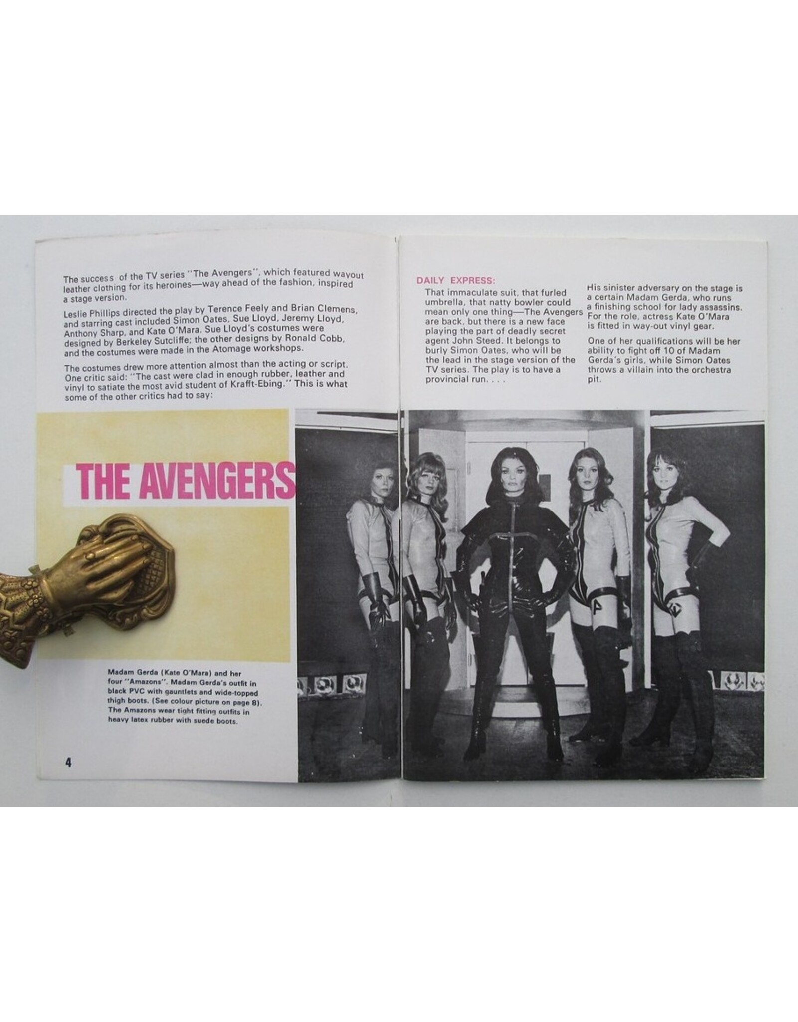 John Sutcliffe [red.] - Atomage No 1. Magazine of Modern Leather Couture