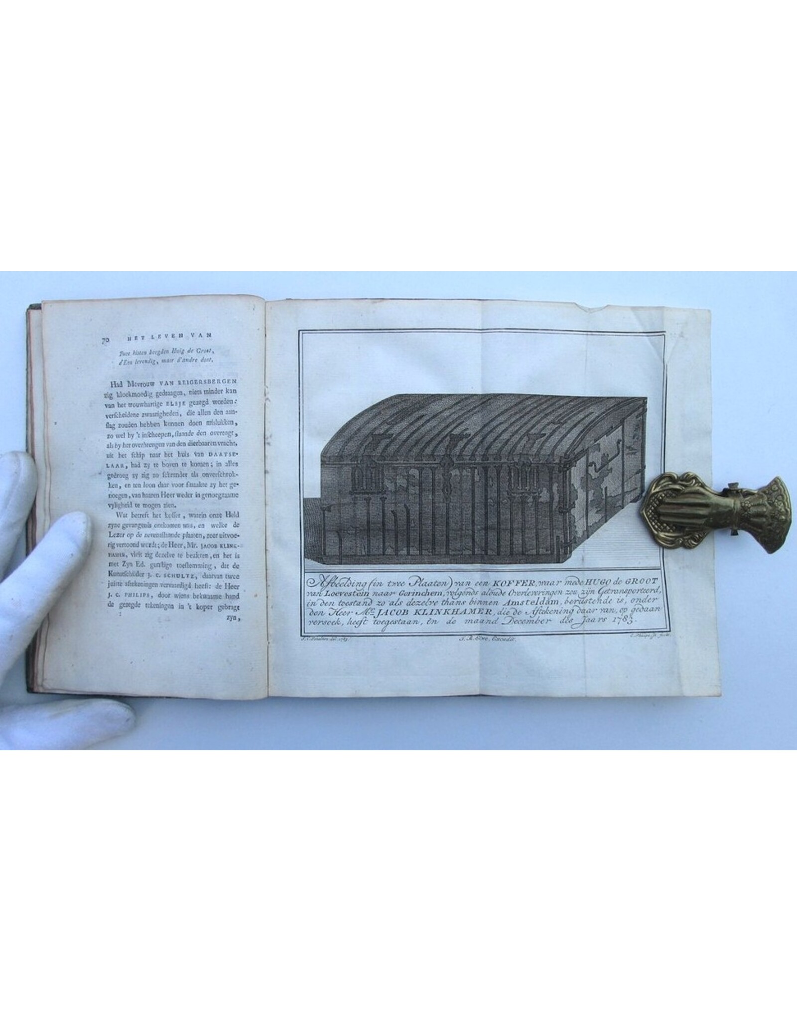 Mr. Jacob Klinkhamer - Het leven van Hugo de Groot uit echte stukken opgemaakt; versierd met Twee juiste Afbeeldingen van het KOFFER waarin hij zijne gevangenis op Loevestein ontkomen is [...]
