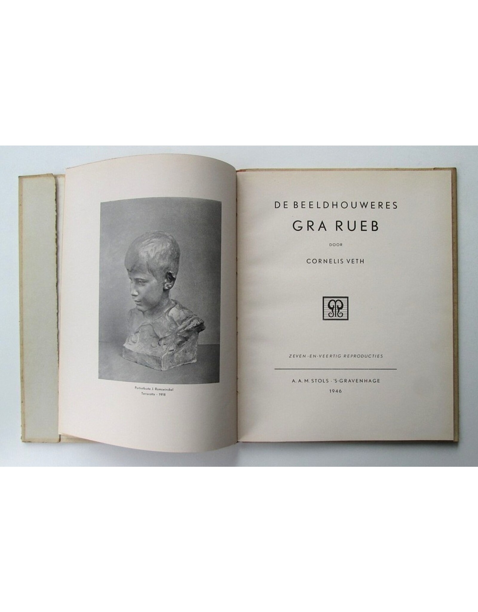 Cornelis Veth - De beeldhouweres Gra Rueb. Zeven-en-veertig reproducties