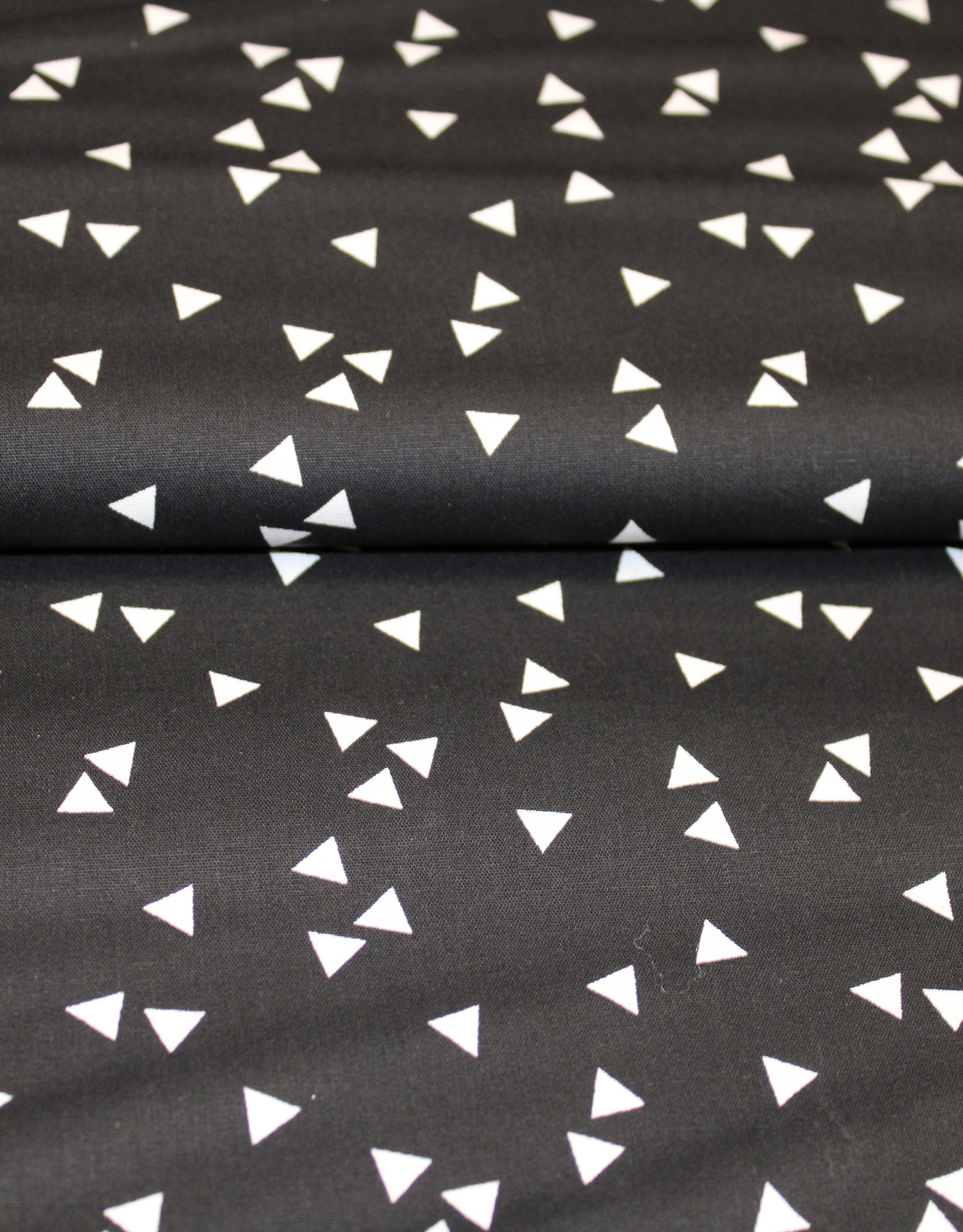 Poppy Coupon 30X140 Triangles zwart/wit