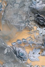 Kant structuur met broderie en parels ijsblauw Kant structuur met broderie en parels ijsblauw