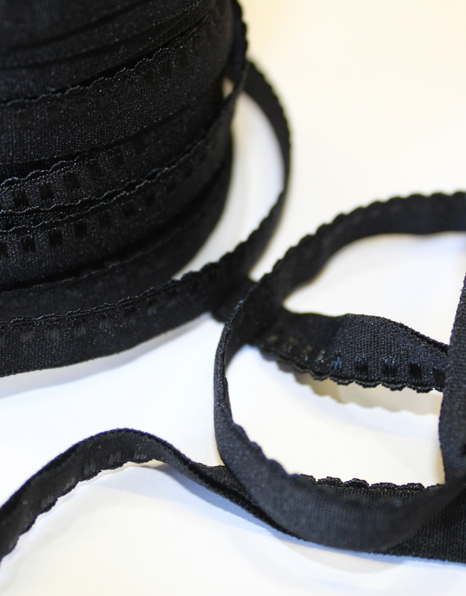 Lingerie elastiek  vouwtresse met kantje 10mm zwart