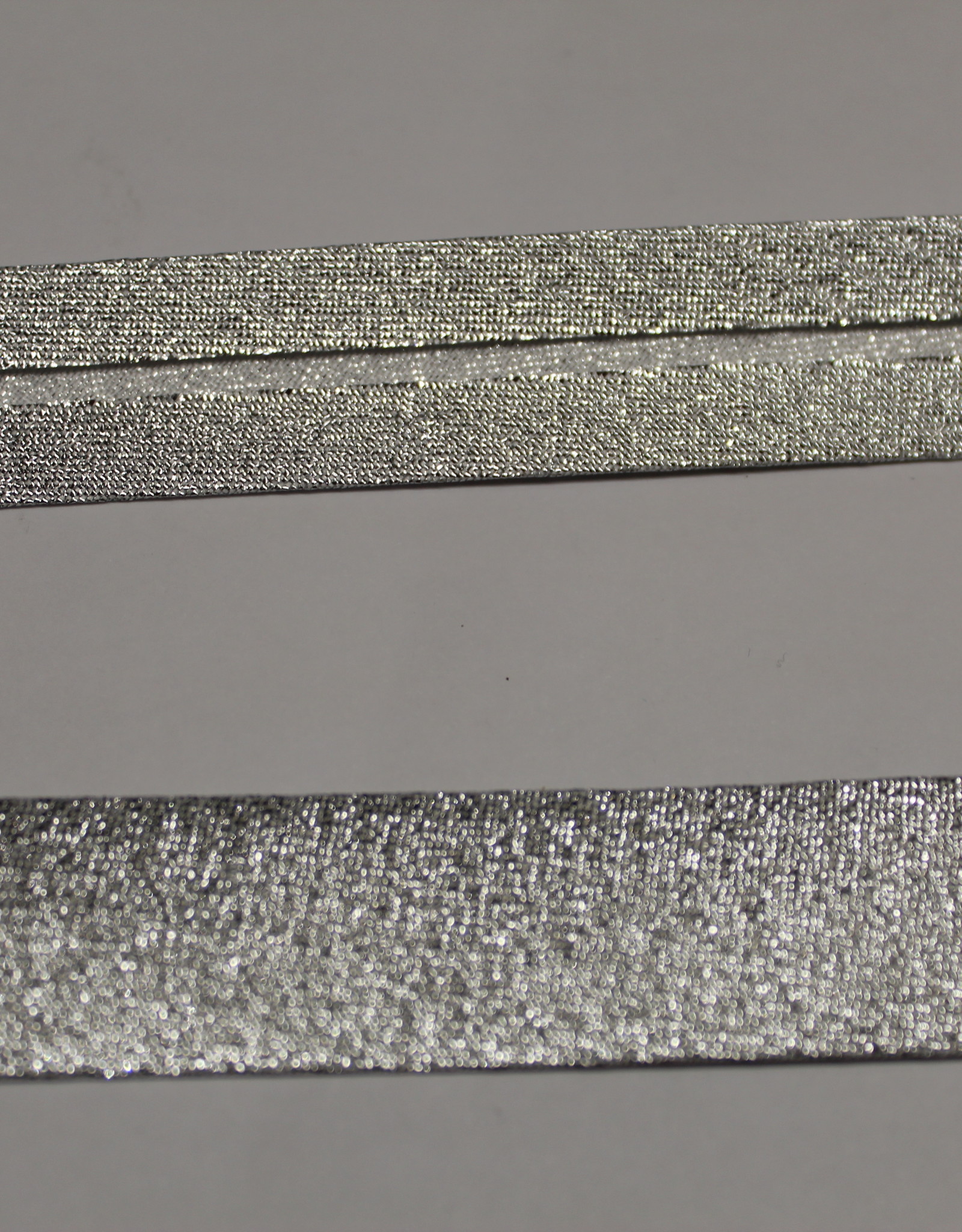 Biais metallic glitter 18mm op rol zilver