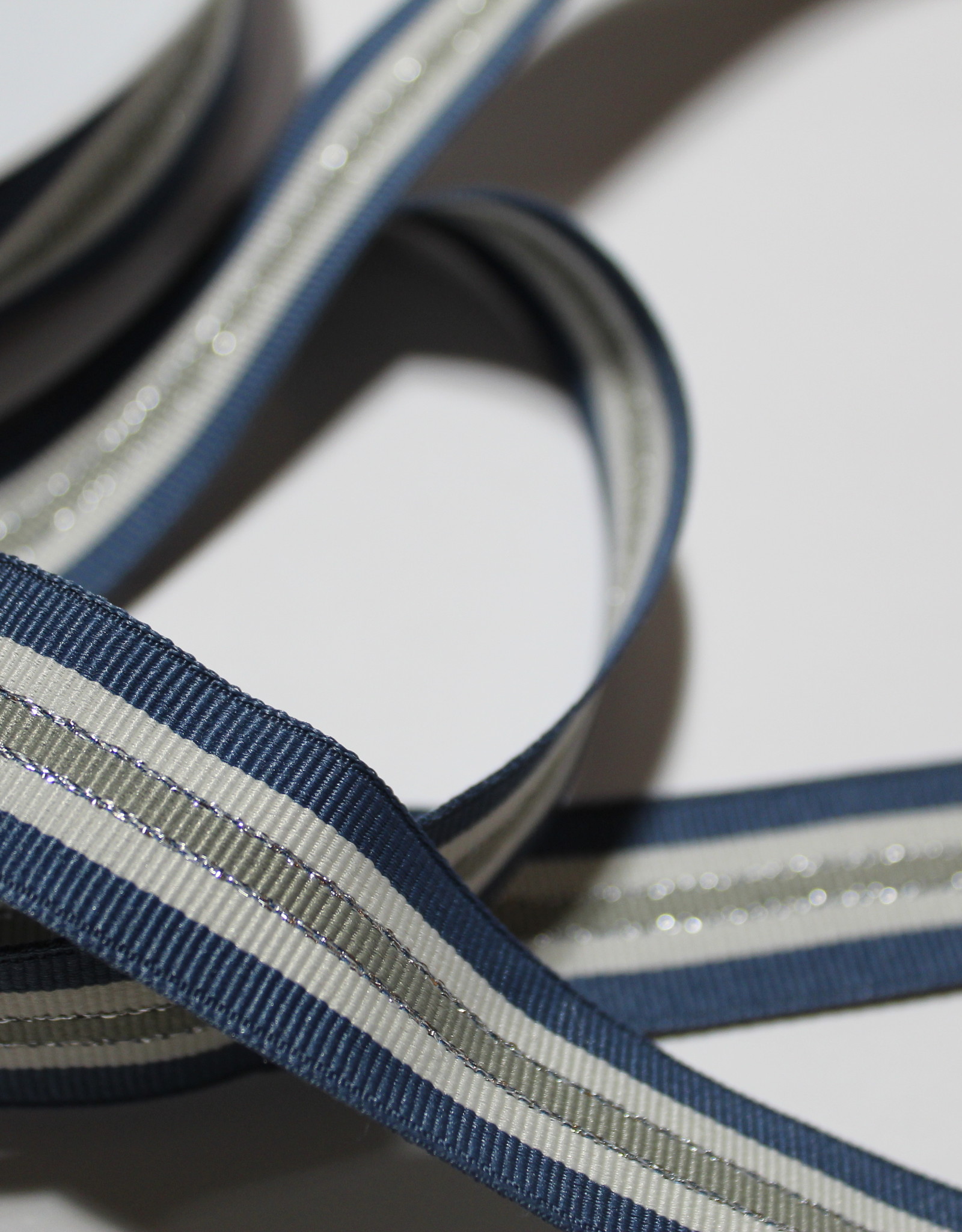 Ripslint tricolore 22mm jeansblauw/offwhite/lichtkaki met zilveren lurex lijn