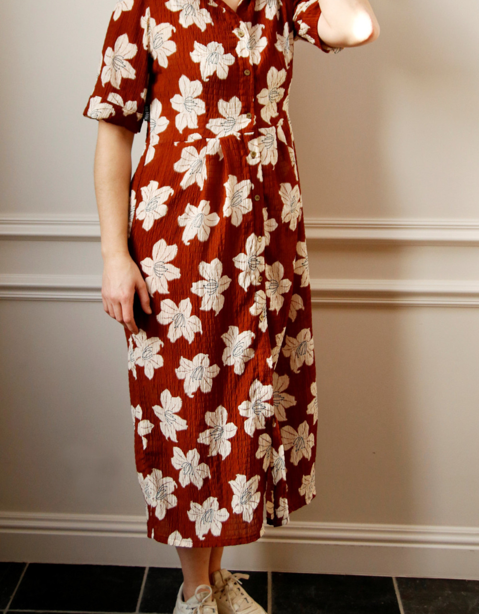 May-Belle Dames - Iris May