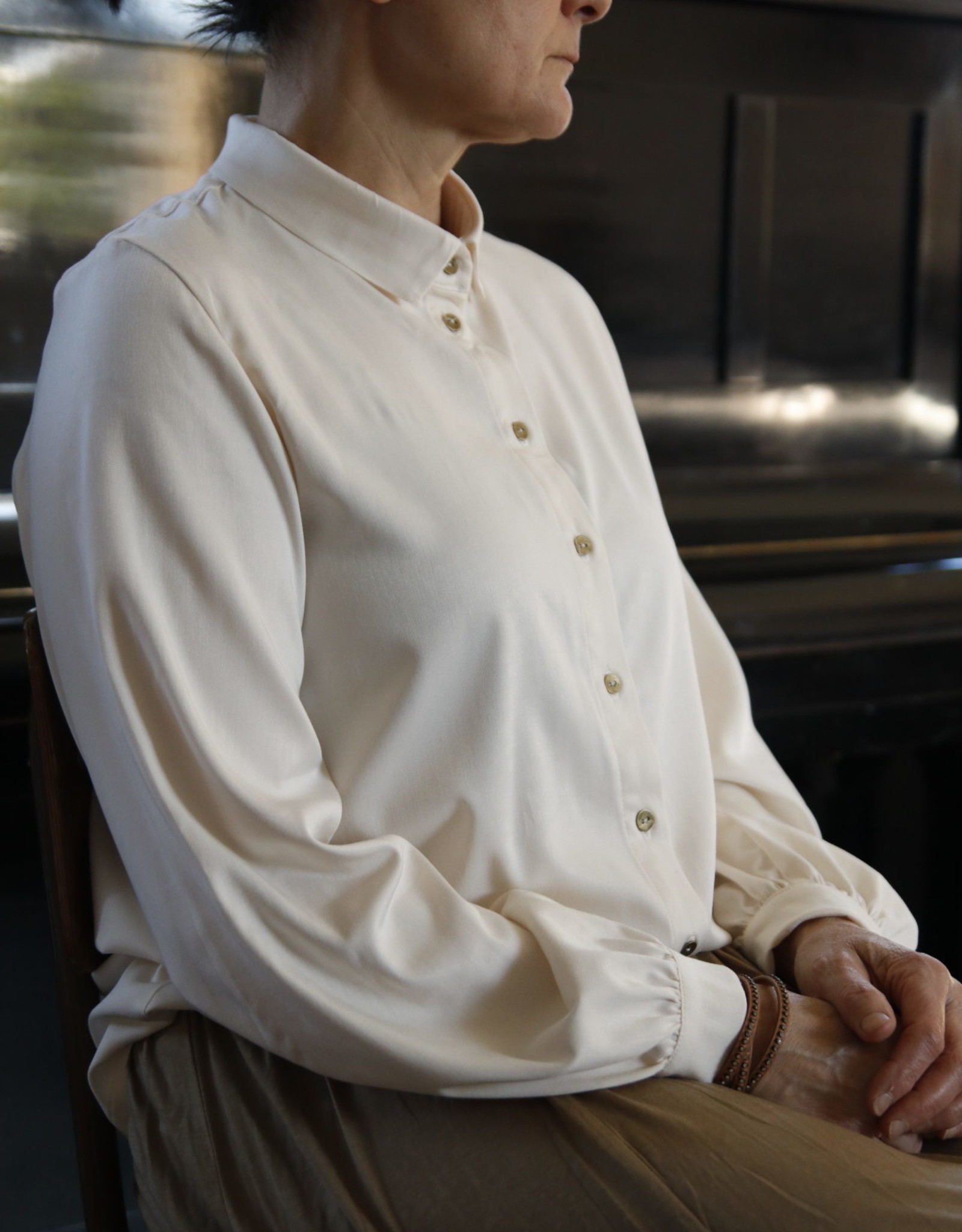 May-Belle Dames - Iris May