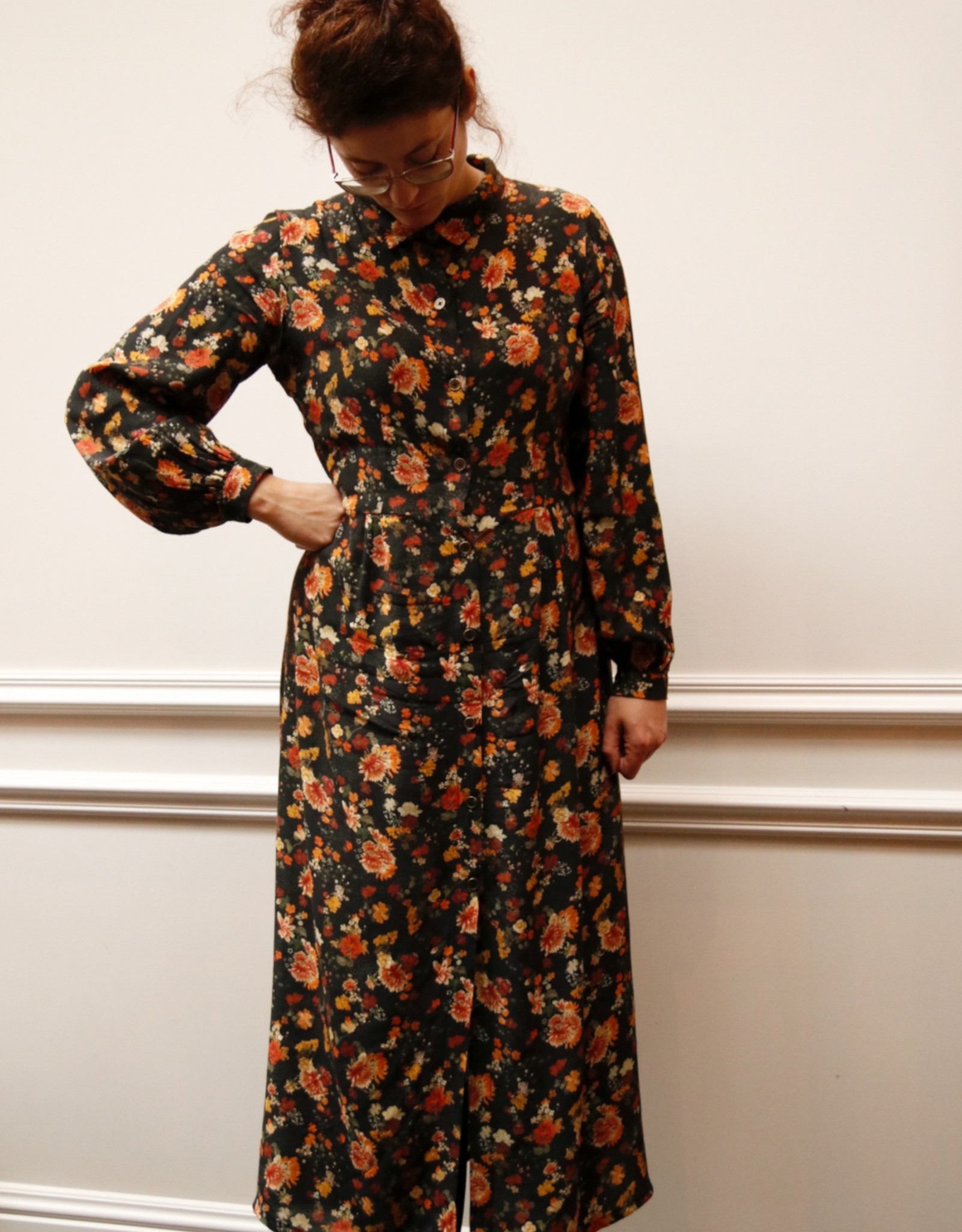 May-Belle Dames - Iris May