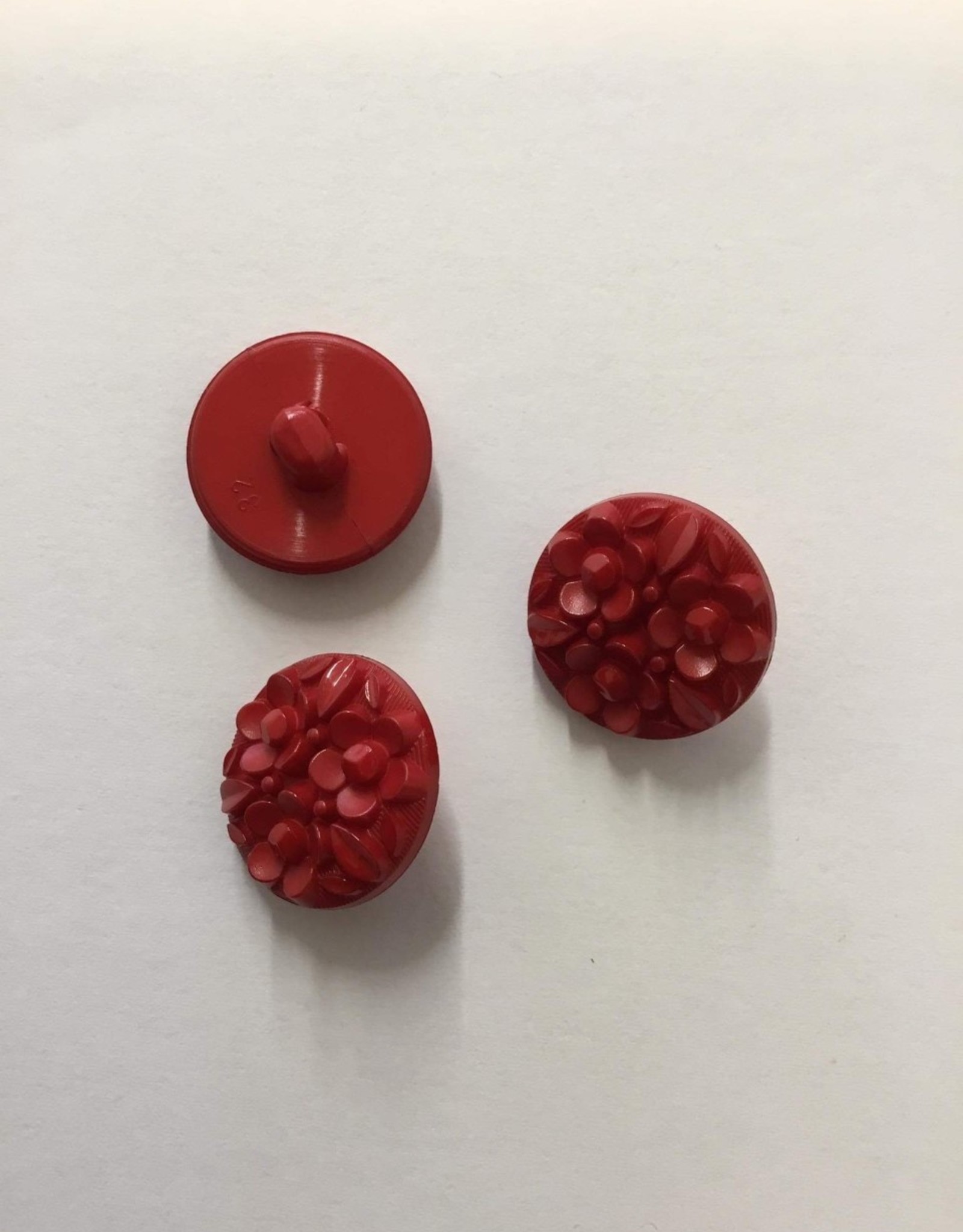 knoop bloemetjes 20mm  rood