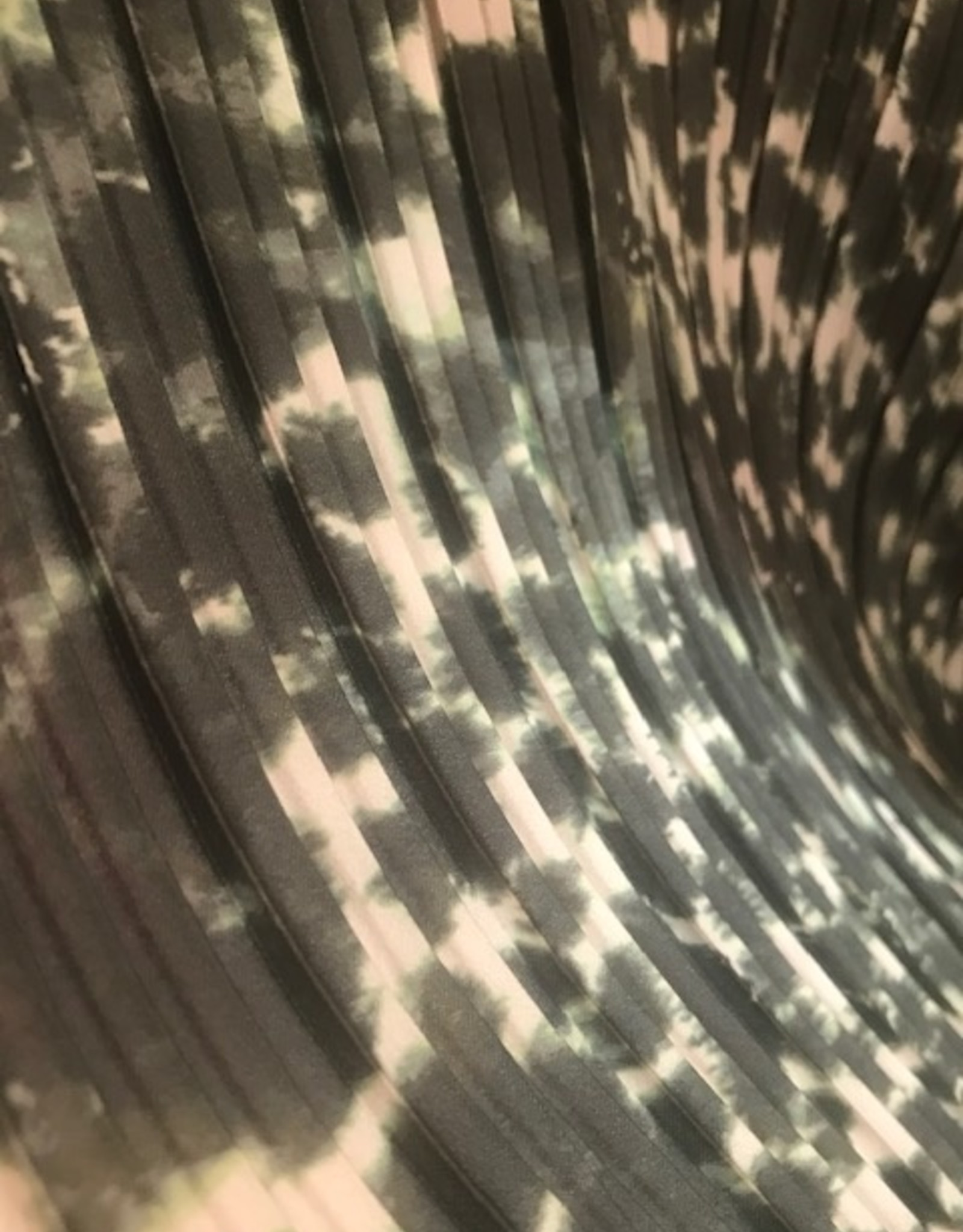 Plissée gedrukt groen wit gevlekt